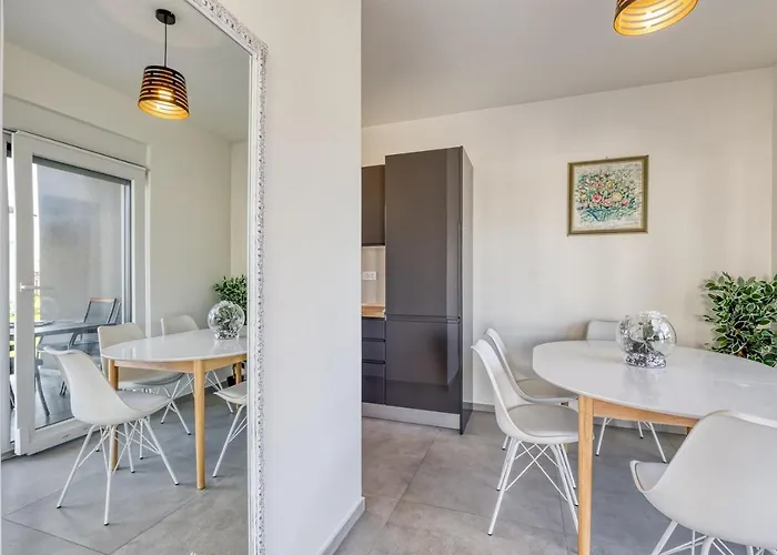 House Lipa With Private Pool Vikendica *