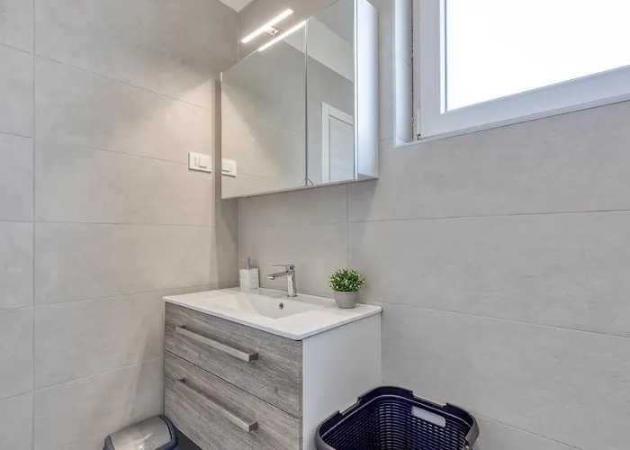 House Lipa With Private Pool 펜션 *