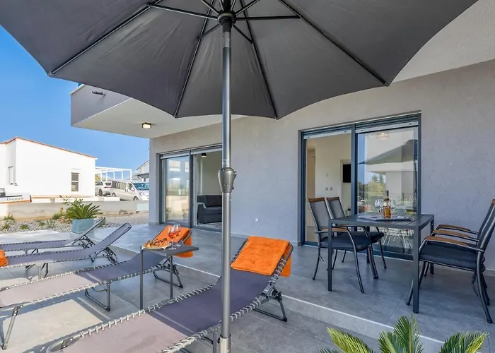 펜션 House Lipa With Private Pool