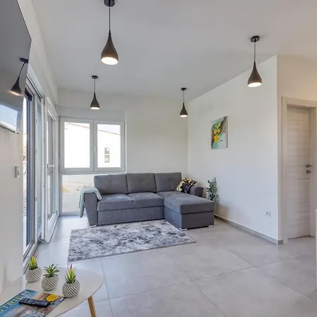 House Lipa With Private Pool *