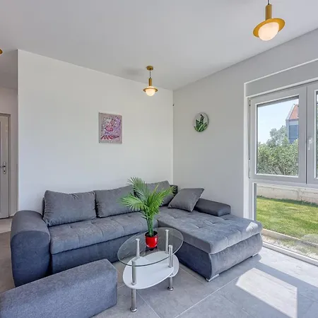 House Lipa With Private Pool Holiday home *